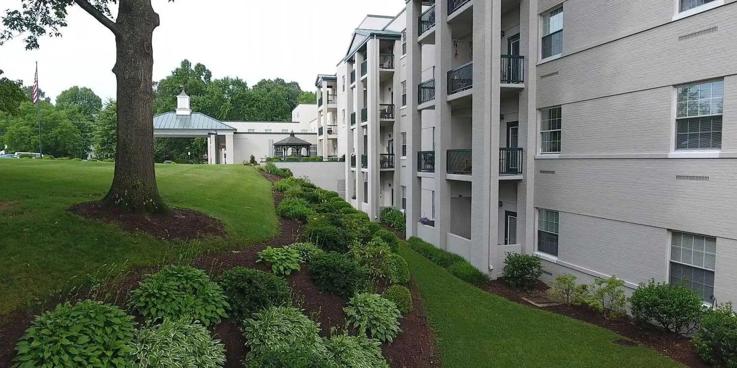 Photo of Summit Square, Assisted Living, Nursing Home, Independent Living, CCRC, Waynesboro, VA 15