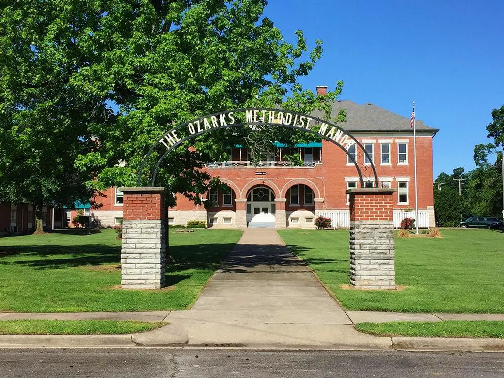 Photo of The Ozarks Methodist Manor, Assisted Living, Nursing Home, Independent Living, CCRC, Marionville, MO 2