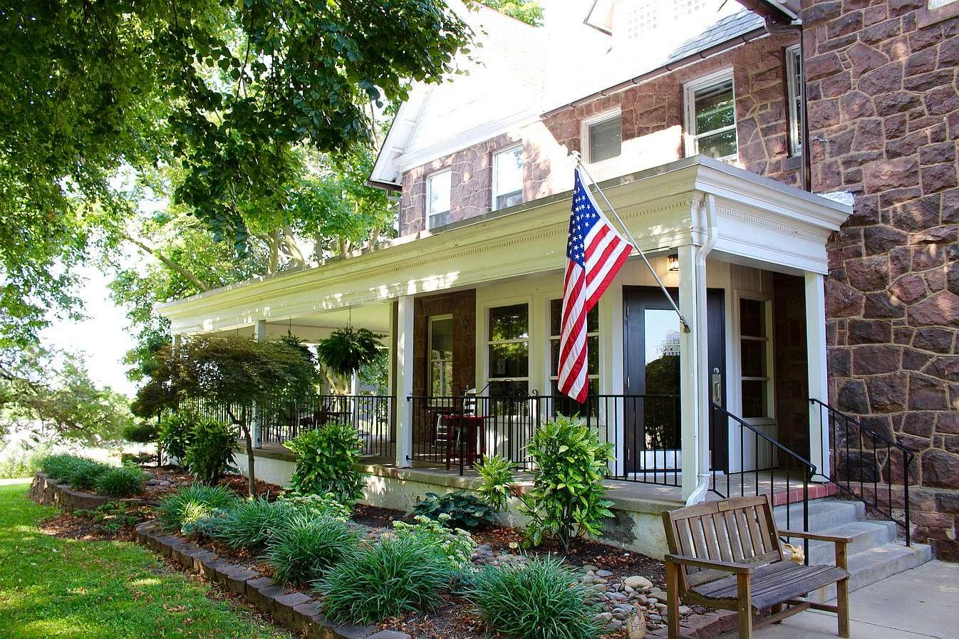 Photo of Pickering Manor, Assisted Living, Nursing Home, Independent Living, CCRC, Newtown, PA 10