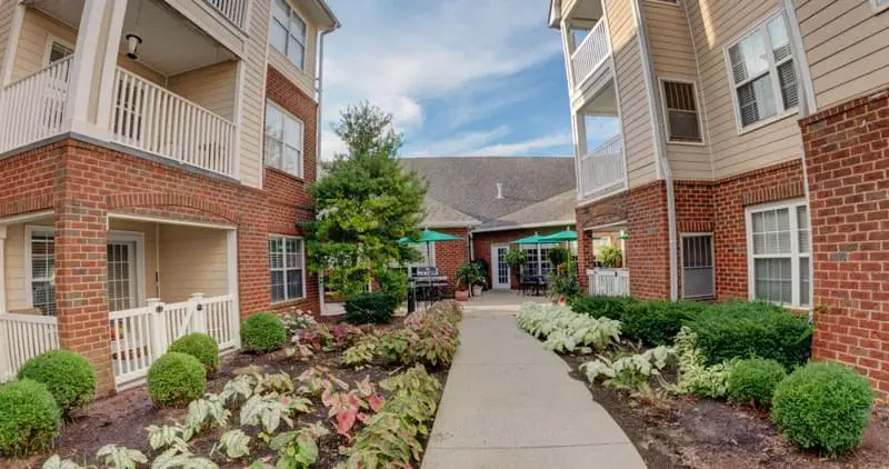 Photo of Edgewood Summit, Assisted Living, Nursing Home, Independent Living, CCRC, Charleston, WV 11