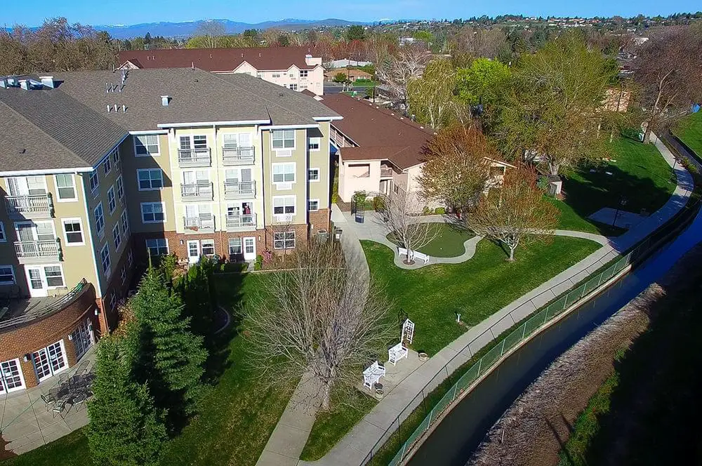 Photo of Living Care Retirement Community, Assisted Living, Nursing Home, Independent Living, CCRC, Yakima, WA 11