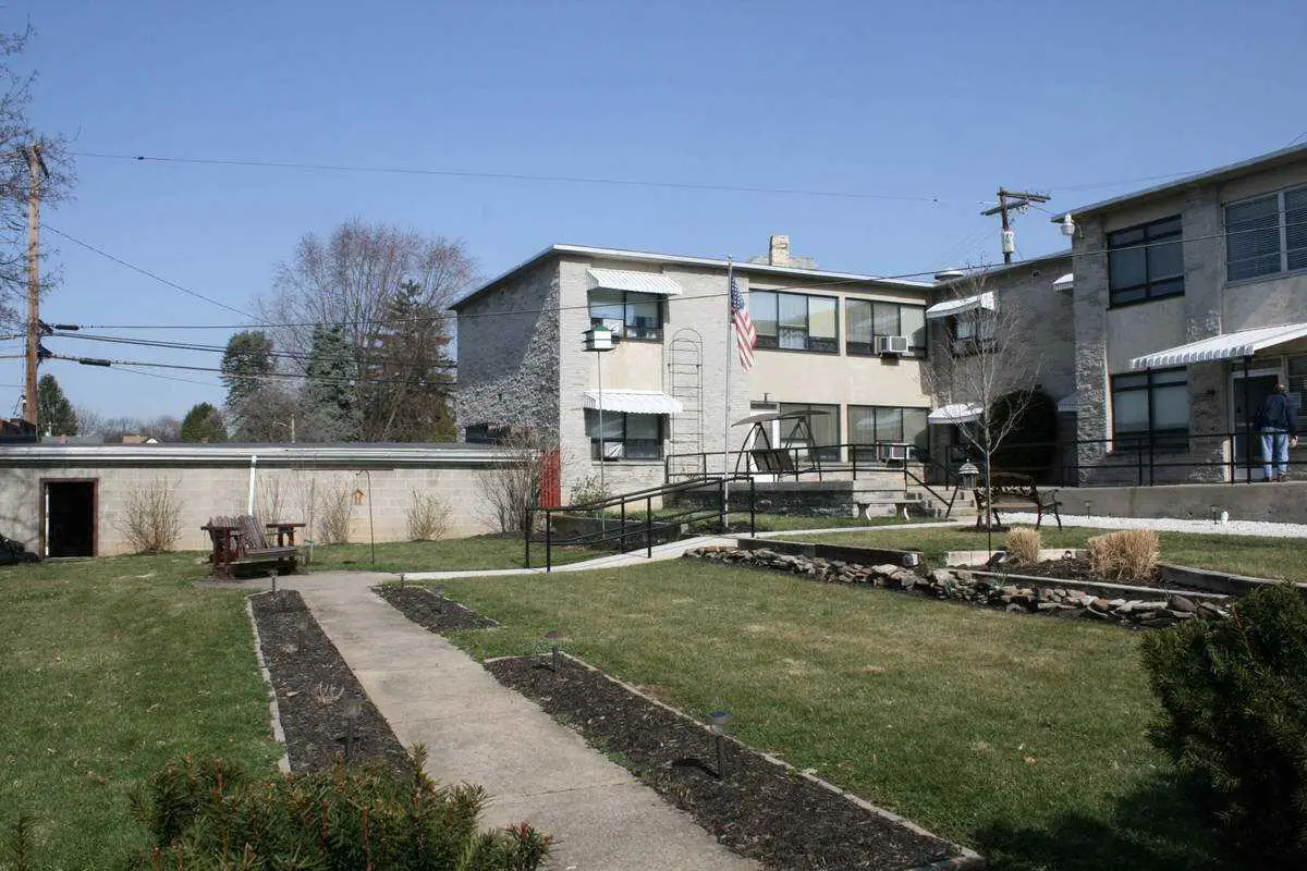 Photo of Hearthstone Retirement Home, Assisted Living, Waynesboro, PA 2