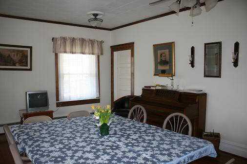 Photo of Hearthstone Retirement Home, Assisted Living, Waynesboro, PA 4