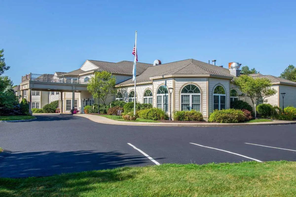 Photo of Benchmark Senior Living at Plymouth Crossings, Assisted Living, Plymouth, MA 4