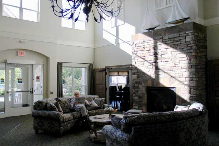 Photo of Deephaven Woods Senior Living, Assisted Living, Memory Care, Wayzata, MN 4