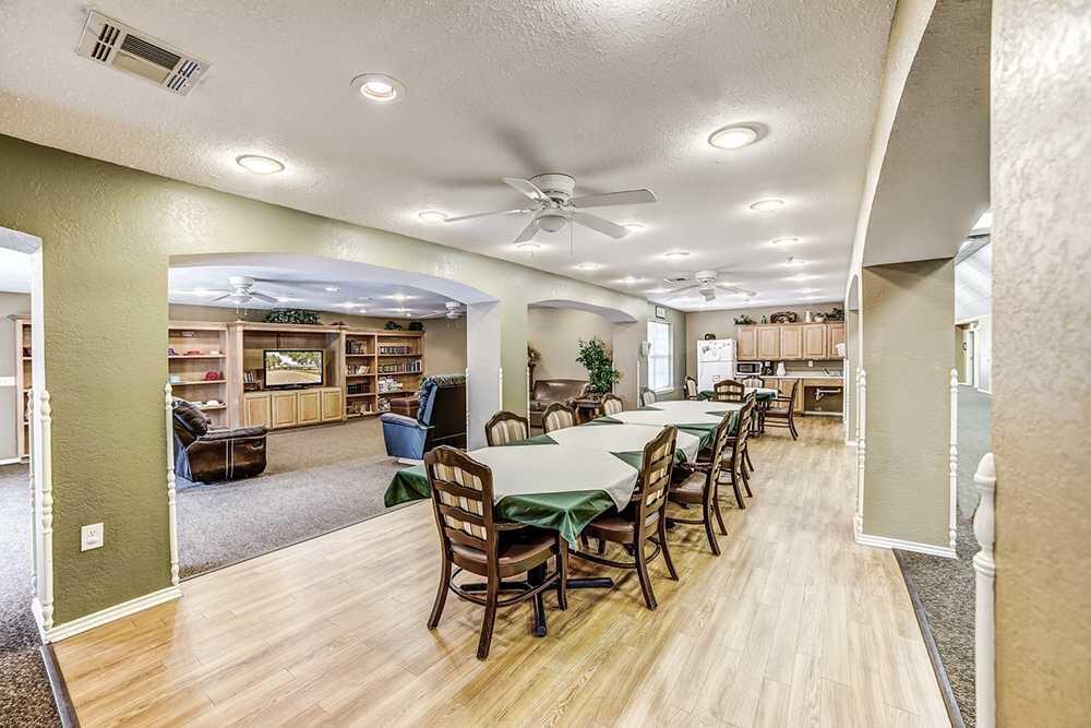 Photo of Oakwood Assisted Living, Assisted Living, Memory Care, Stephenville, TX 11