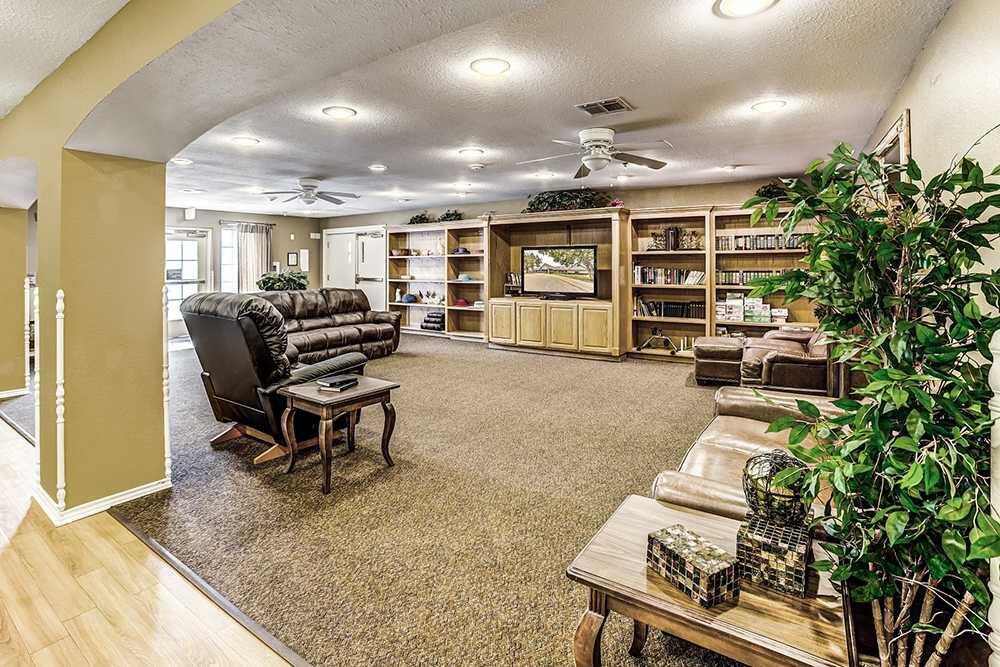 Photo of Oakwood Assisted Living, Assisted Living, Memory Care, Stephenville, TX 13