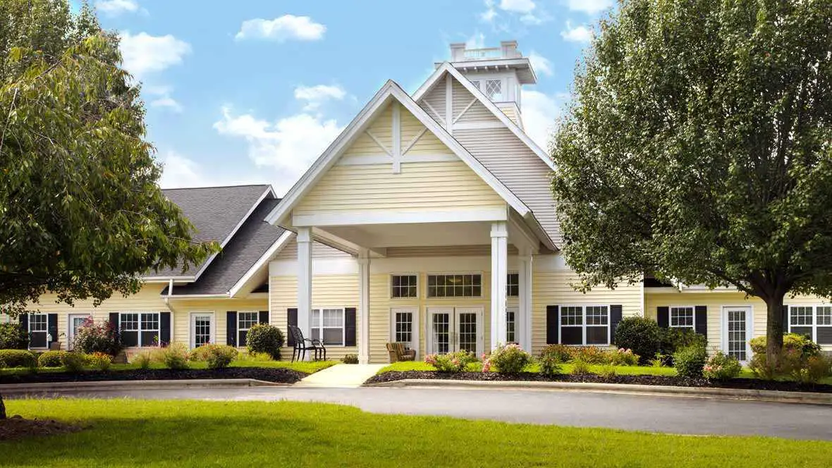 Photo of Atria Lake Norman, Assisted Living, Mooresville, NC 4