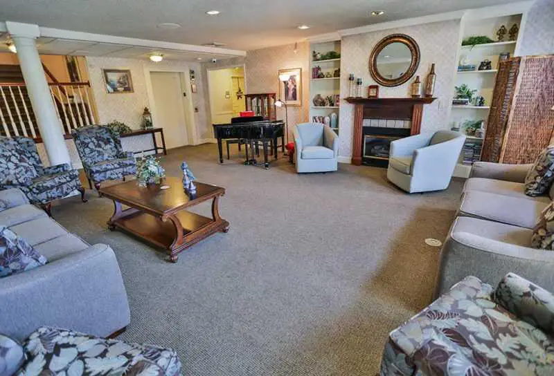 Photo of Crownpointe of Portland, Assisted Living, Portland, IN 17