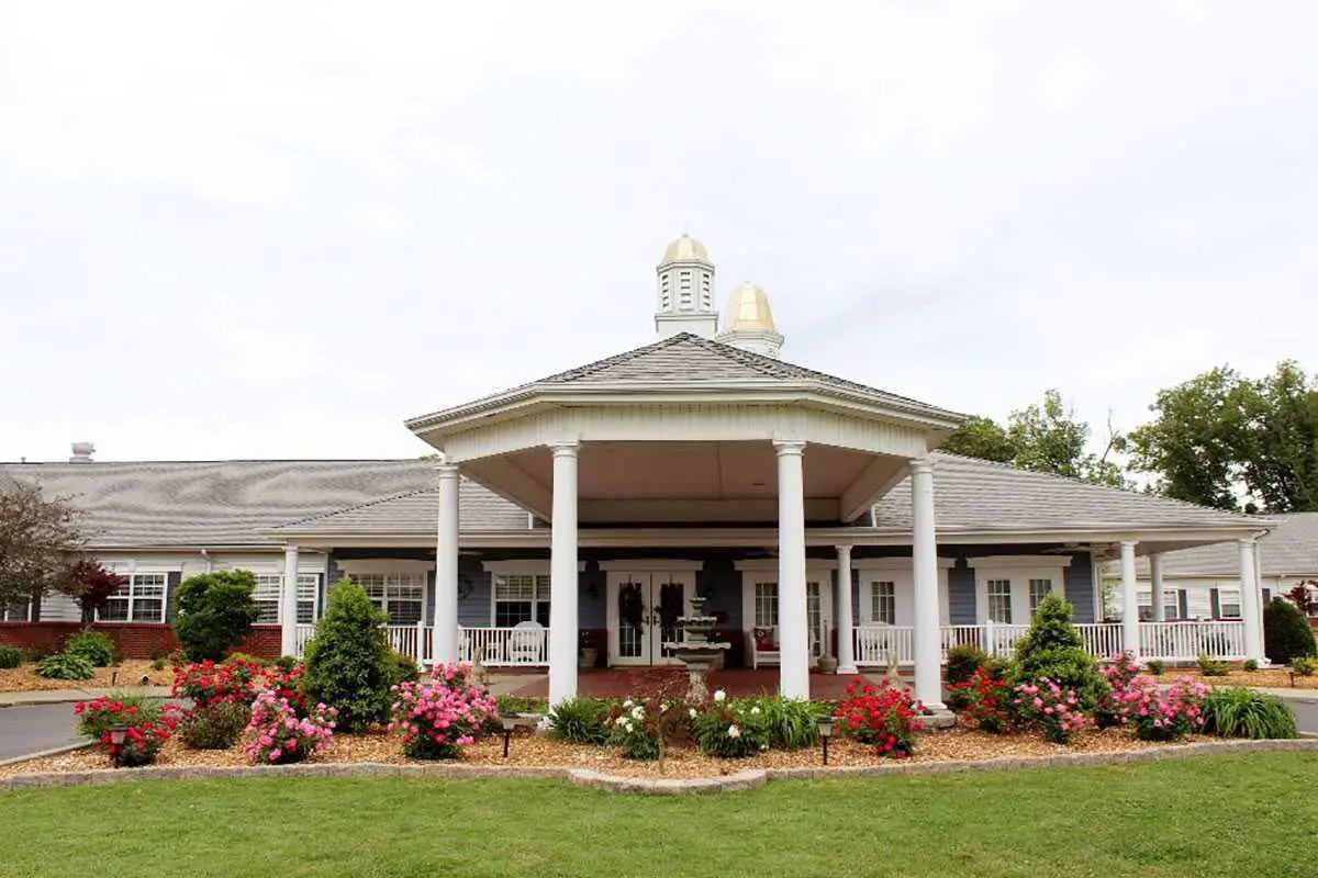 Photo of Hickory Woods Retirement Center, Assisted Living, Murray, KY 3