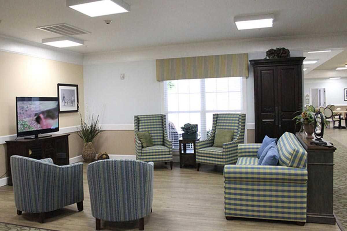 Photo of Hickory Woods Retirement Center, Assisted Living, Murray, KY 4