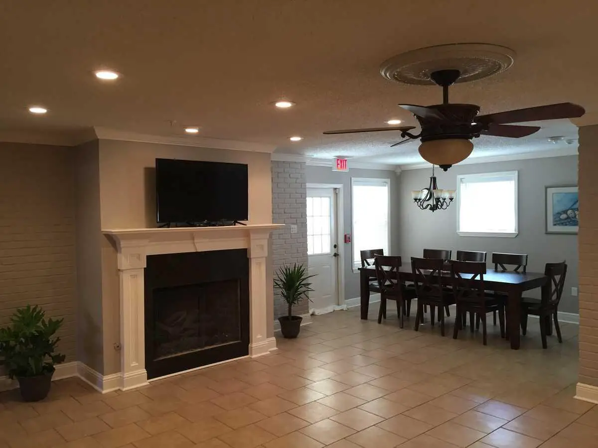 Photo of Peristyle Lake Louise, Assisted Living, Metairie, LA 2