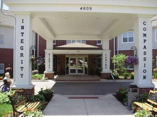 Photo of Heritage Woods of McHenry, Assisted Living, McHenry, IL 3