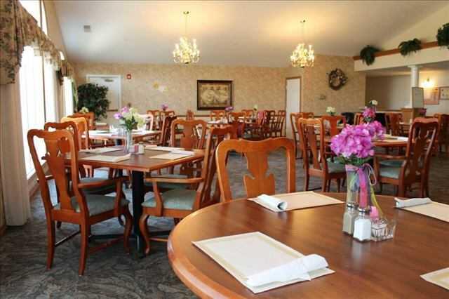 Photo of Hickory Estates of Taylorville, Assisted Living, Taylorville, IL 1