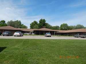 Photo of Royal Oaks Residence, Assisted Living, Sweet Springs, MO 2