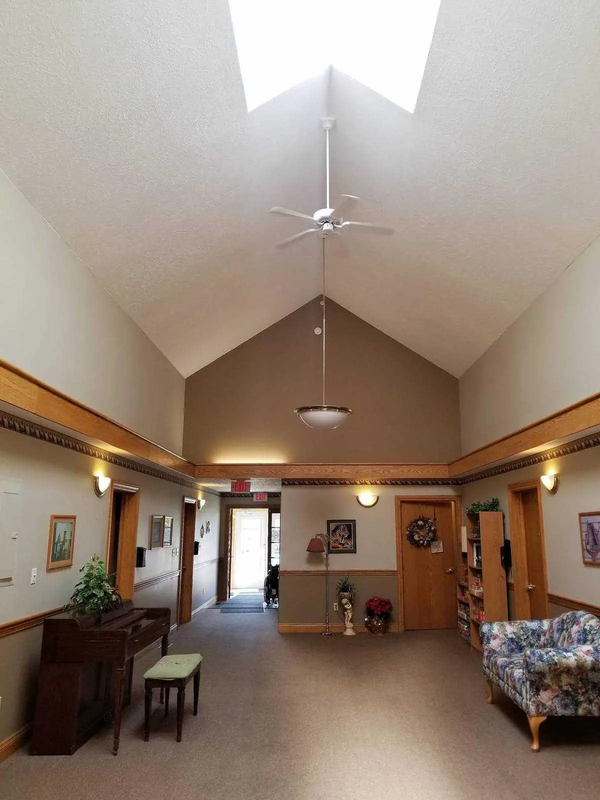 Photo of Courtyard Estates of Knoxville, Assisted Living, Knoxville, IL 1