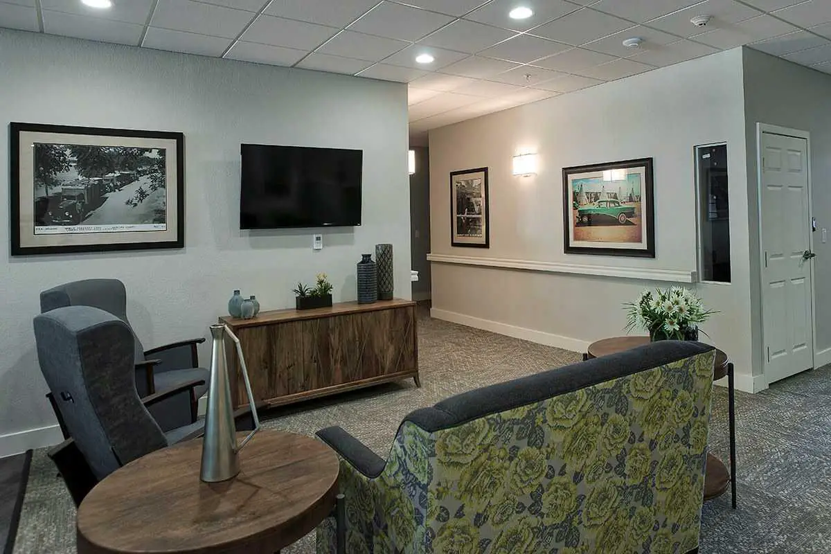 Photo of Deer Valley Senior Living, Assisted Living, Phoenix, AZ 10