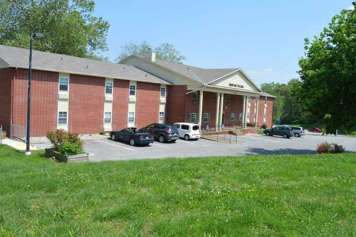 Photo of Heritage Village of Gladstone, Assisted Living, Gladstone, MO 4