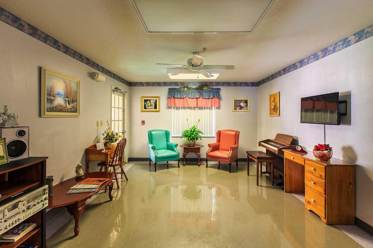 Photo of Jennifer Gardens Assisted Living, Assisted Living, Port Richey, FL 1