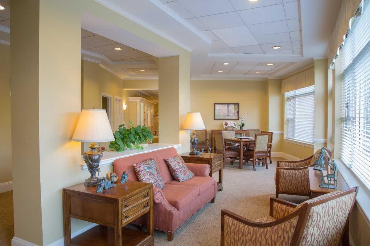 Photo of Chestnut Park at Cleveland Circle, Assisted Living, Brighton, MA 1