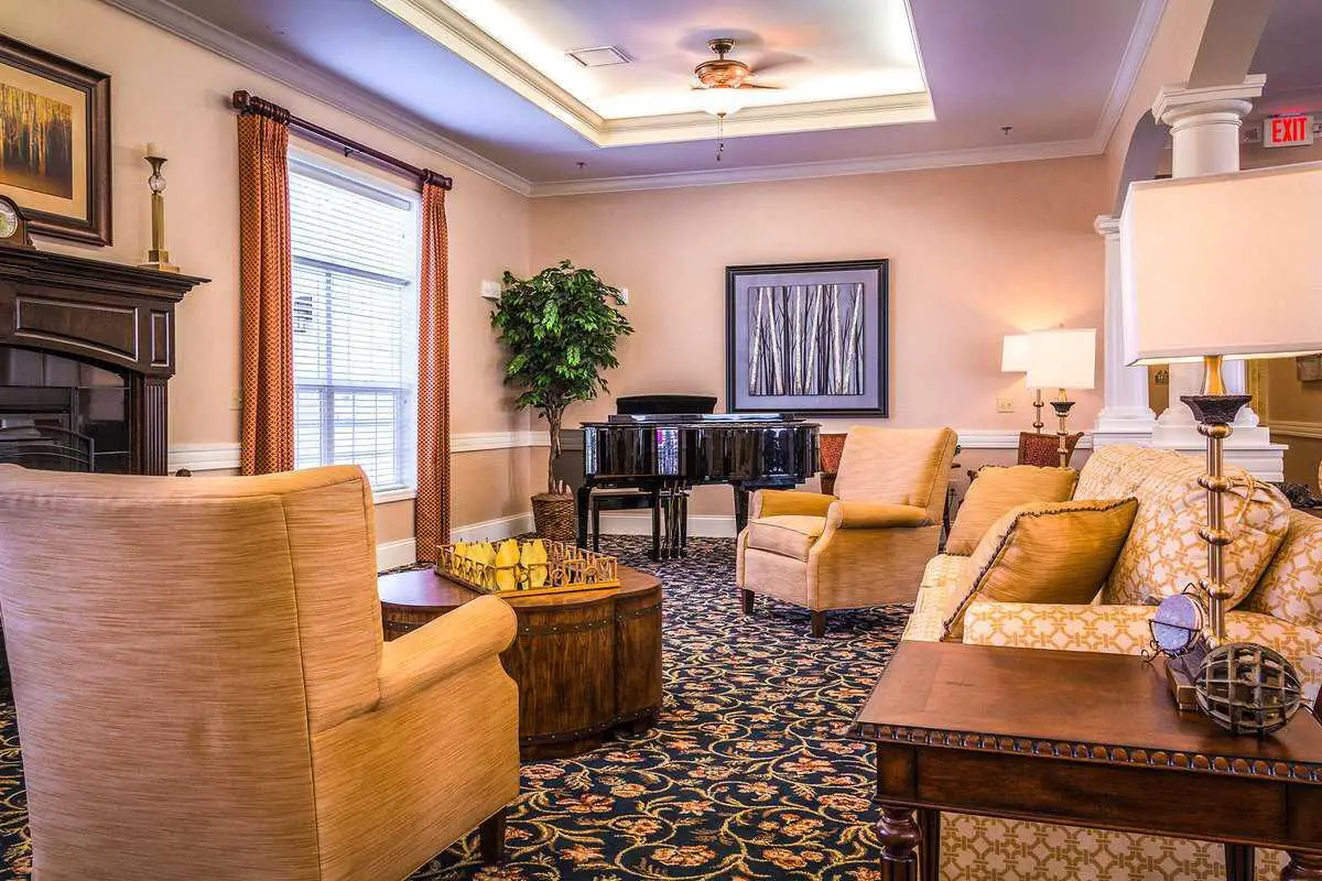 Photo of Benton House of Blue Springs, Assisted Living, Memory Care, Blue Springs, MO 5
