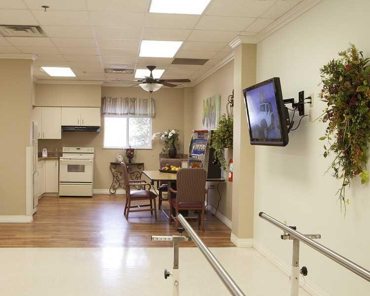 Photo of NHC Healthcare Smithville, Assisted Living, Smithville, TN 5