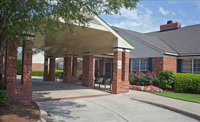 Photo of Azalea Estates of Shreveport, Assisted Living, Shreveport, LA 5