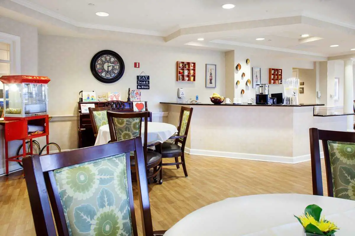 Photo of Sunrise of Springfield, Assisted Living, Memory Care, Springfield, VA 3