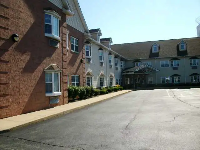 Photo of The Inn at Joshua Tree, Assisted Living, North Olmsted, OH 3