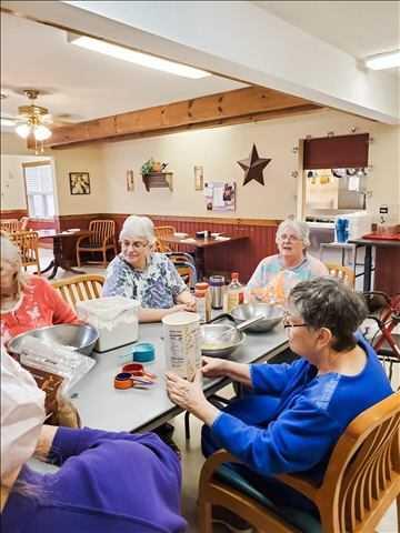 Photo of Oak Creek Senior Care, Assisted Living, Topeka, KS 3