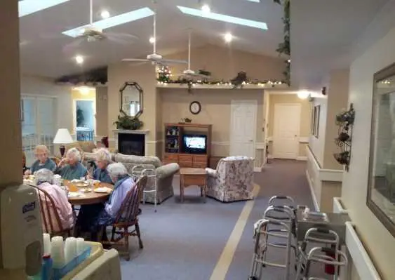 Photo of Avonlea Cottage of Quad Cities, Assisted Living, Milan, IL 5