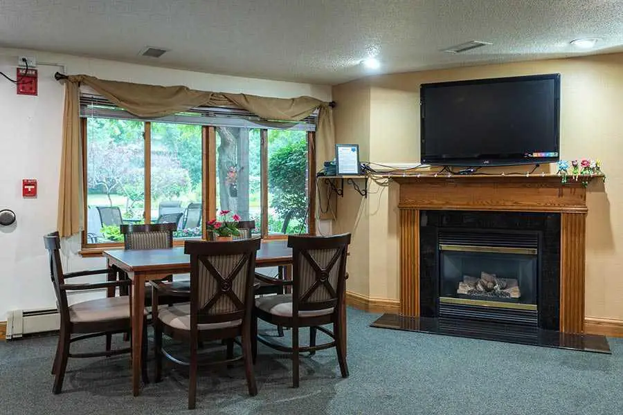 Photo of Summit Woods, Assisted Living, Waukesha, WI 4