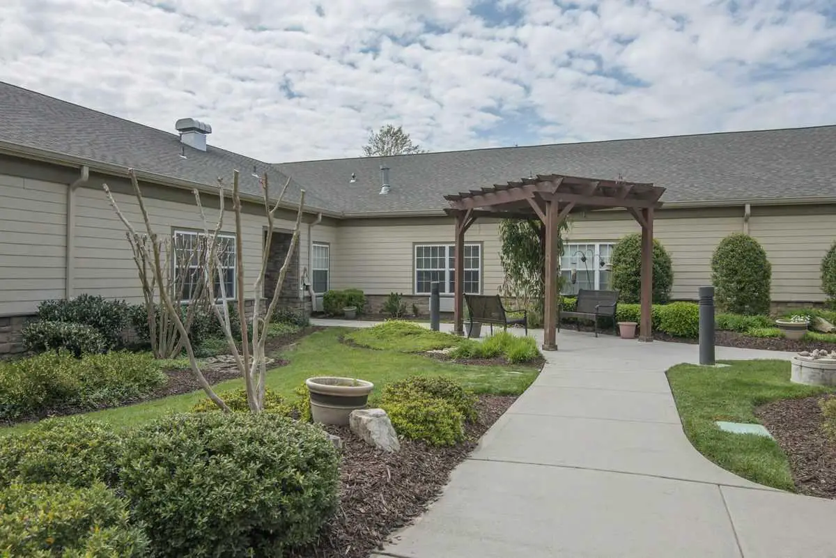 Photo of Morning Pointe of Collegedale at Greenbriar Cove, Assisted Living, Ooltewah, TN 4