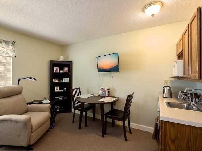 Photo of Pacifica Senior Living Bakersfield, Assisted Living, Memory Care, Bakersfield, CA 3