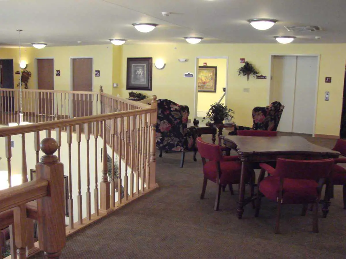 Photo of Heritage Woods of Mt. Vernon, Assisted Living, Mount Vernon, IL 5
