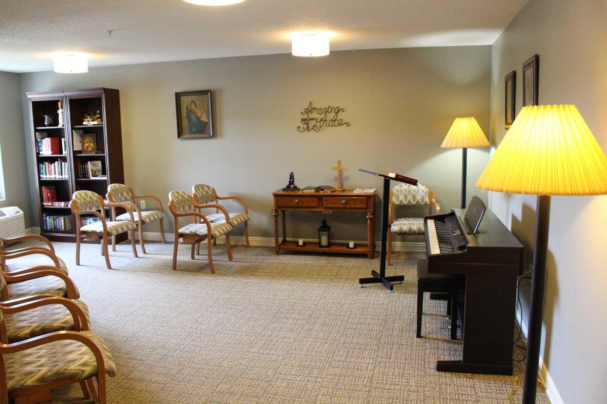 Photo of Evergreen Place of Normal, Assisted Living, Normal, IL 4