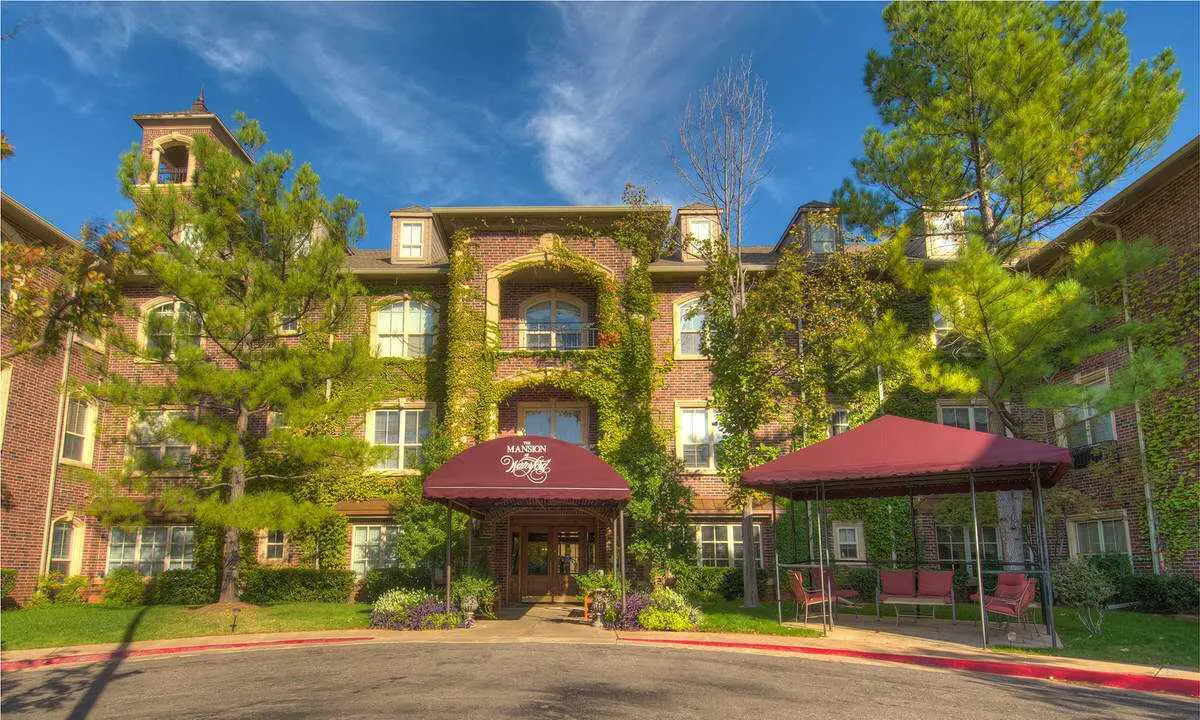 Photo of The Mansion at Waterford, Assisted Living, Memory Care, Oklahoma City, OK 8