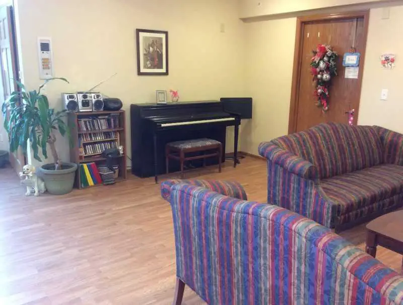 Photo of Castle Senior Living - Emerald Castle, Assisted Living, Greenfield, WI 3