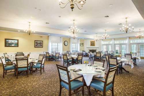 Photo of Charter Senior Living of Southern Pines, Assisted Living, Thomasville, GA 1