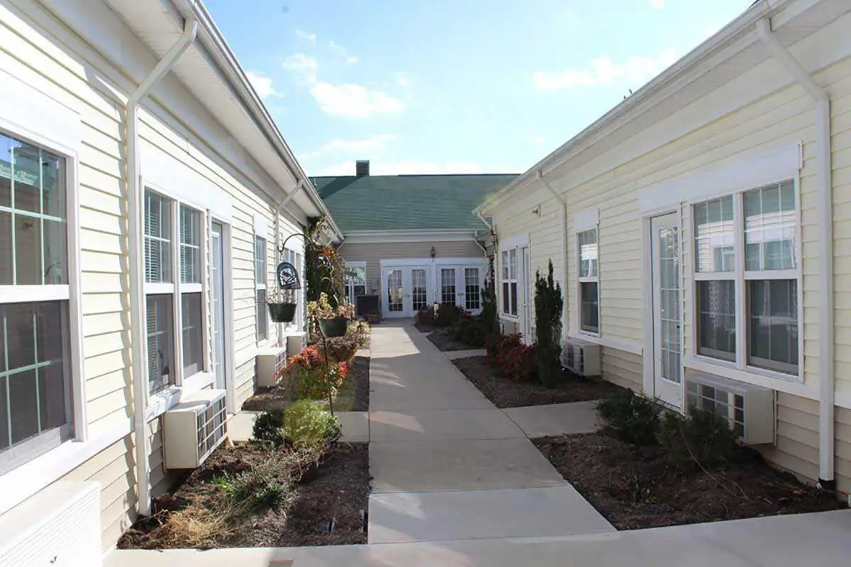 Photo of Meadow View Senior Living Community, Assisted Living, Clinton, TN 4