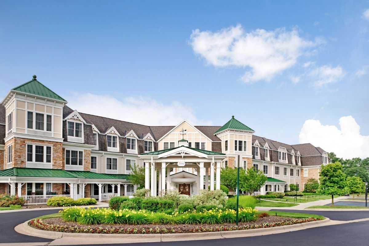Photo of Sunrise of Bloomfield, Assisted Living, Bloomfield Township, MI 1