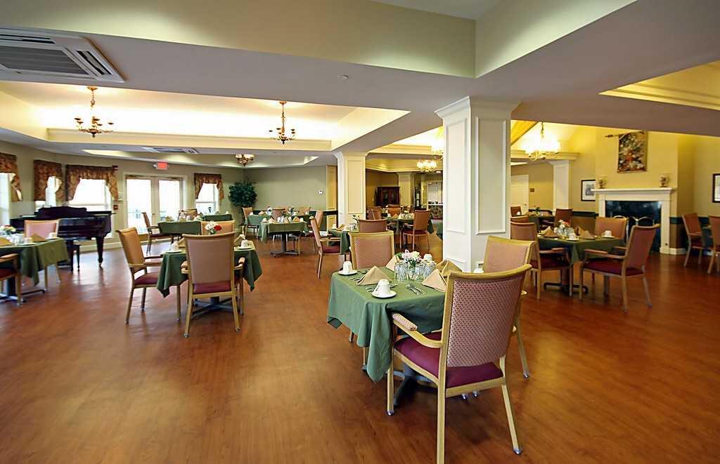 Photo of The Woodlands of Hamilton, Assisted Living, Hamilton, OH 2