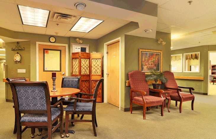 Photo of Elmcroft of Mid Valley, Assisted Living, Peckville, PA 1