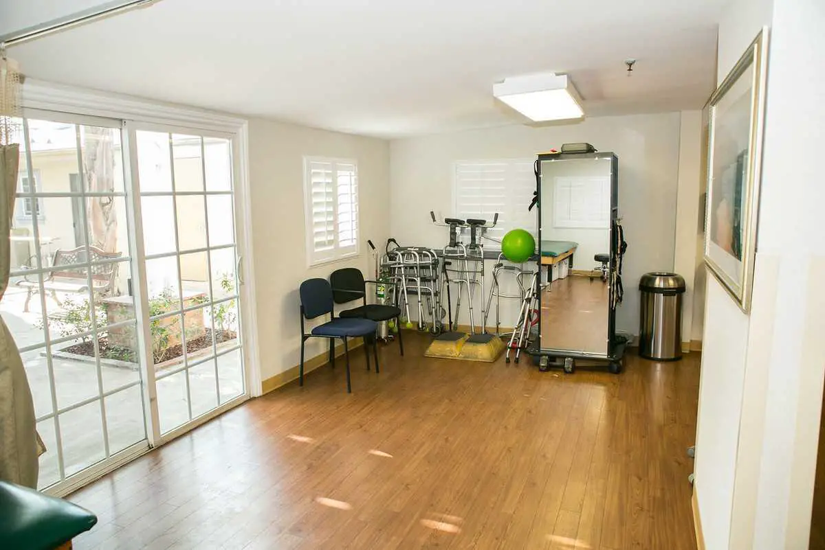 Photo of Lake Balboa Care Center, Assisted Living, Van Nuys, CA 3