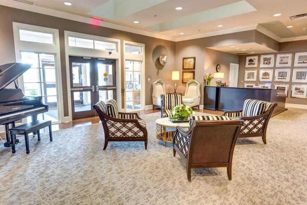 Photo of Symphony at Oaklawn, Assisted Living, Louisville, KY 4
