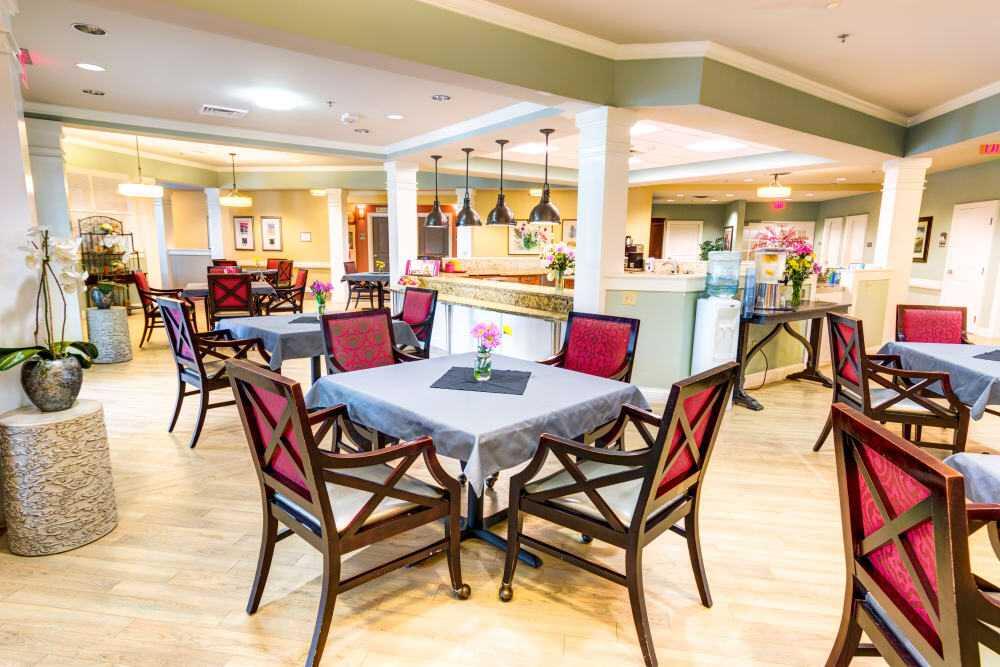 Photo of Symphony at Oaklawn, Assisted Living, Louisville, KY 10