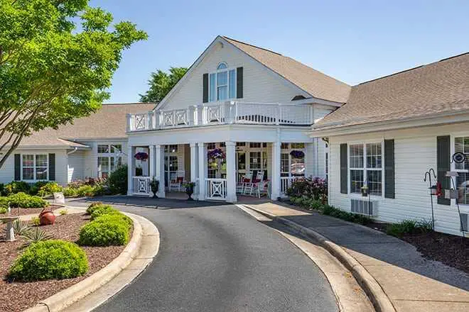 Photo of Brookdale Dickinson Avenue, Assisted Living, Greenville, NC 4