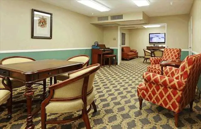 Photo of Mountview Senior Living, Assisted Living, Montrose, CA 3