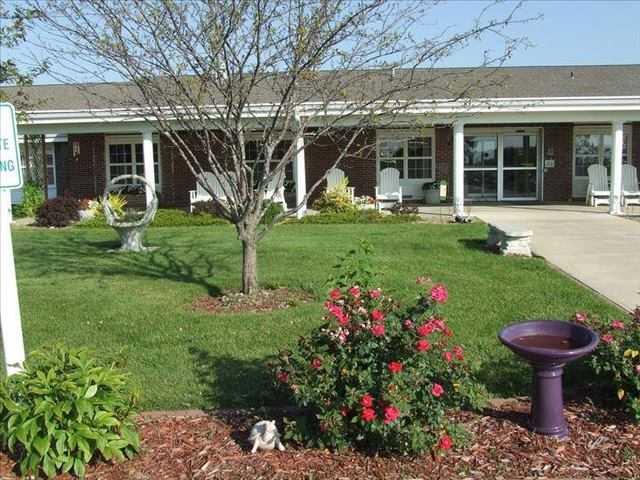Photo of Sunnyview Nursing Home & Apartments, Assisted Living, Nursing Home, Trenton, MO 1