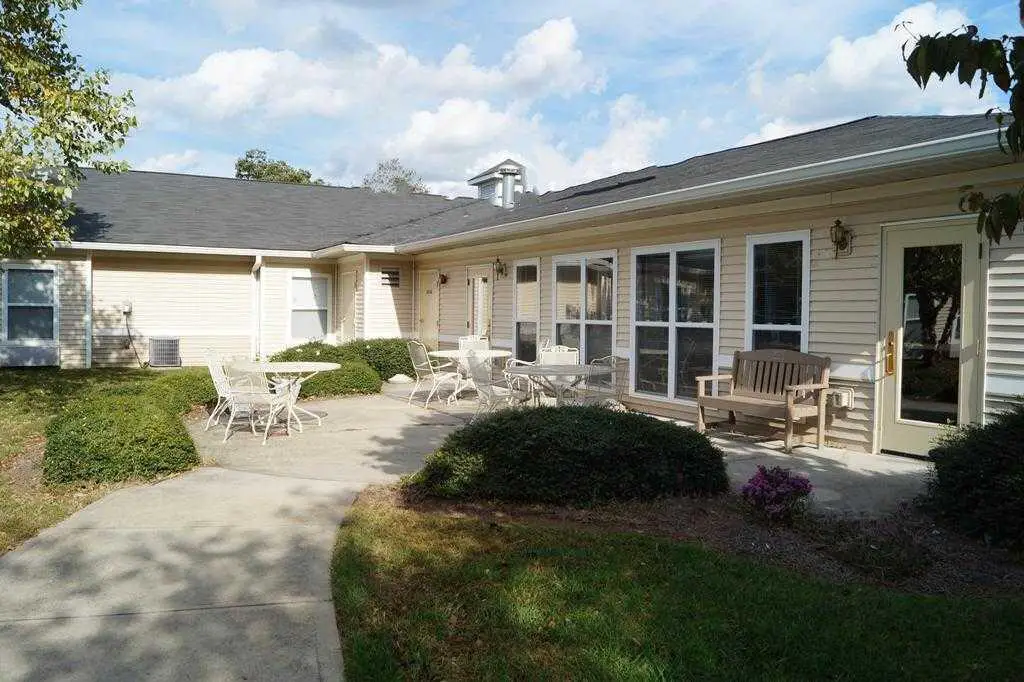 Photo of Somerset Court at University Place, Assisted Living, Winston Salem, NC 5